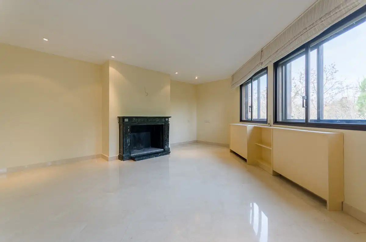 Living room of Flat for rent in Madrid  with Air Conditioner, Heating and Terrace