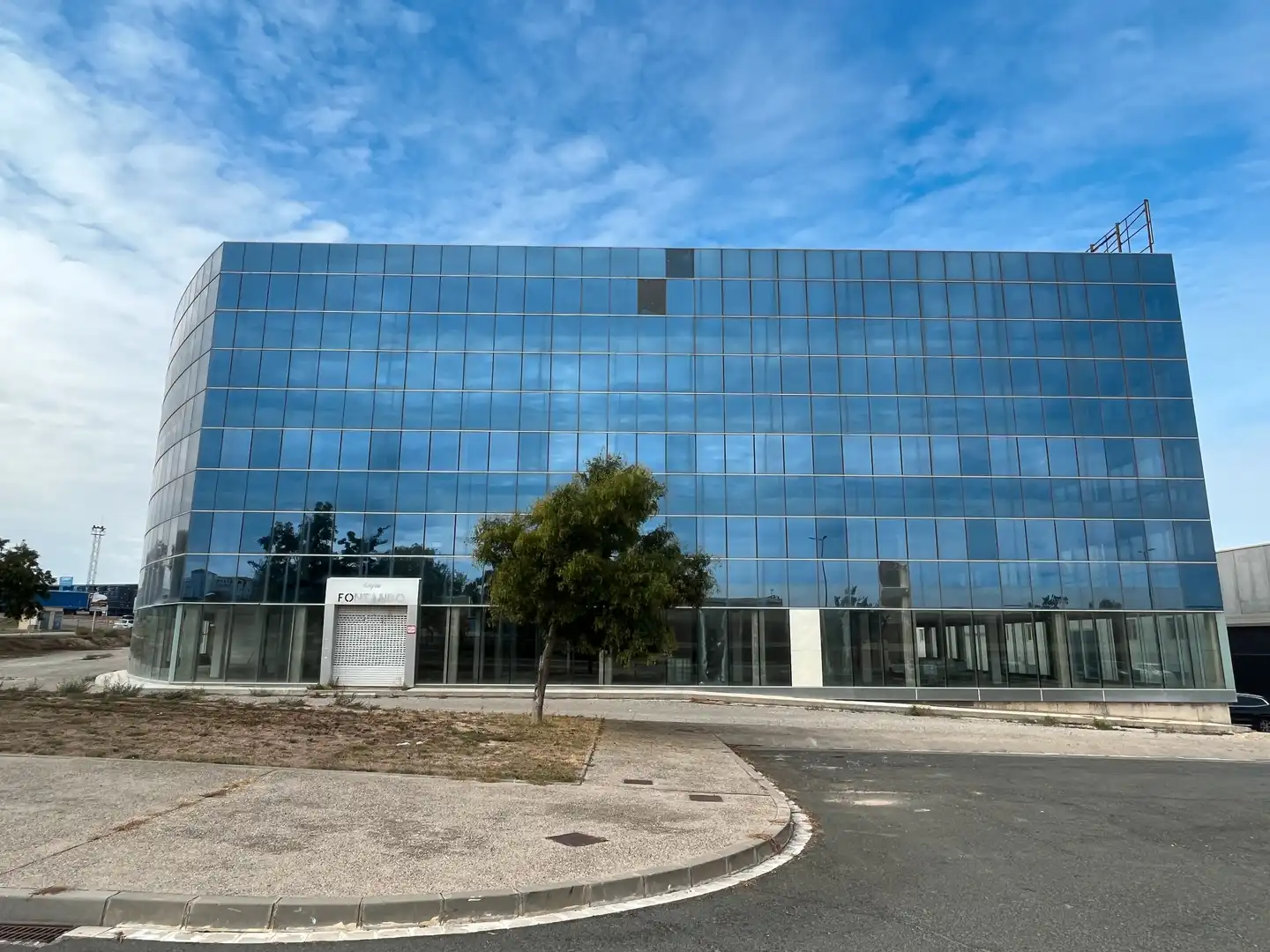 Edificio en venta en Plaça Ramon Folch, Bellpuig