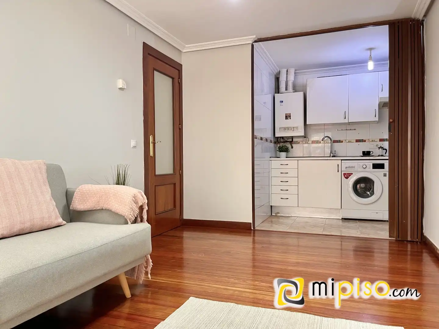 Sala de estar de Piso en venta en Santoña con Calefacción