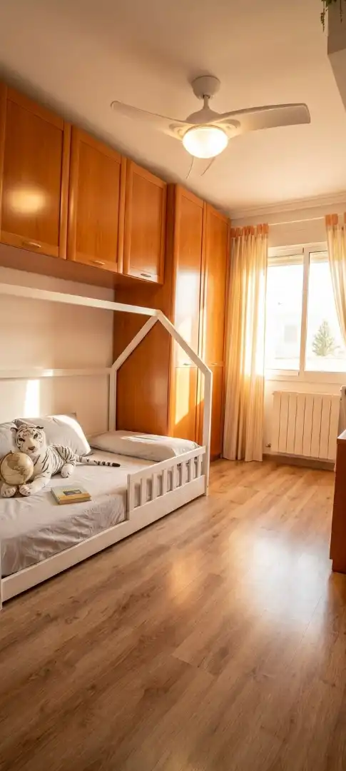 Habitación de Piso en venta en Zaragoza con Aire acondicionado, Calefacción y Jardín privado