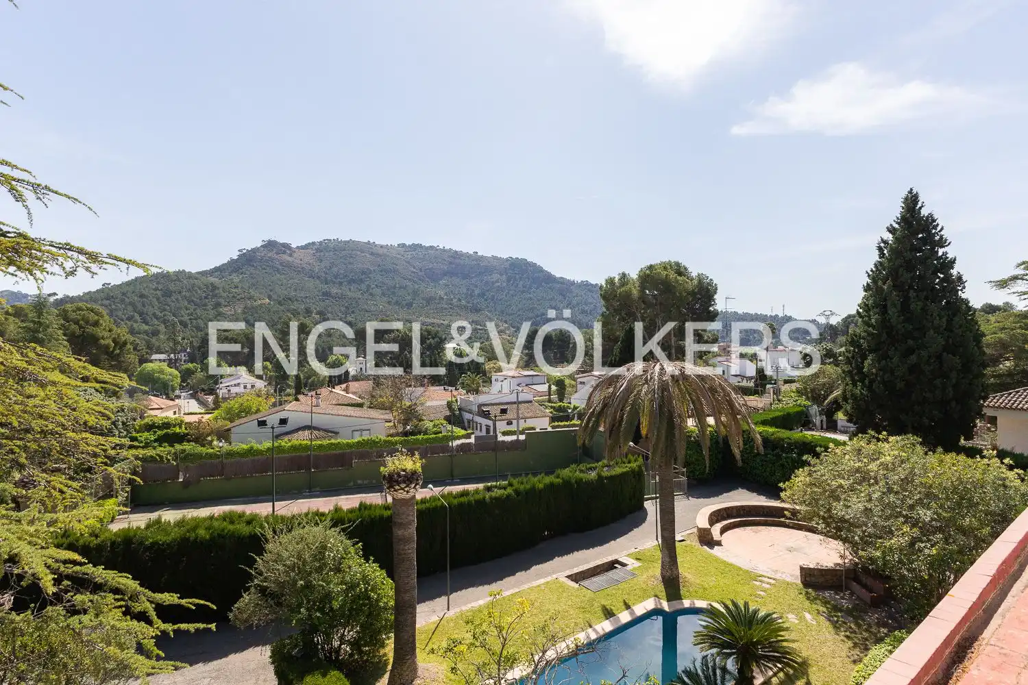 Vista exterior de Casa o xalet en venda en Náquera amb Calefacció, Jardí privat i Terrassa
