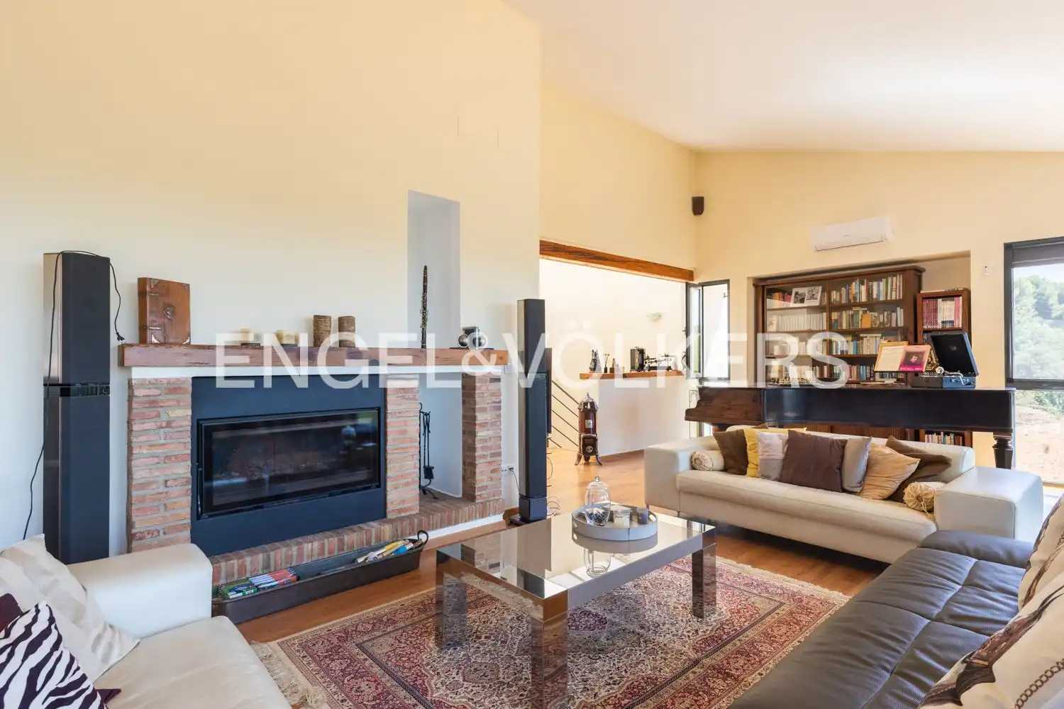Living room of Houses for sale in Montserrat  with Air Conditioner, Heating and Private garden
