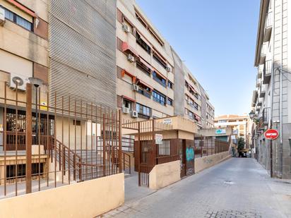 Exterior view of Flat for sale in  Granada Capital  with Air Conditioner and Terrace