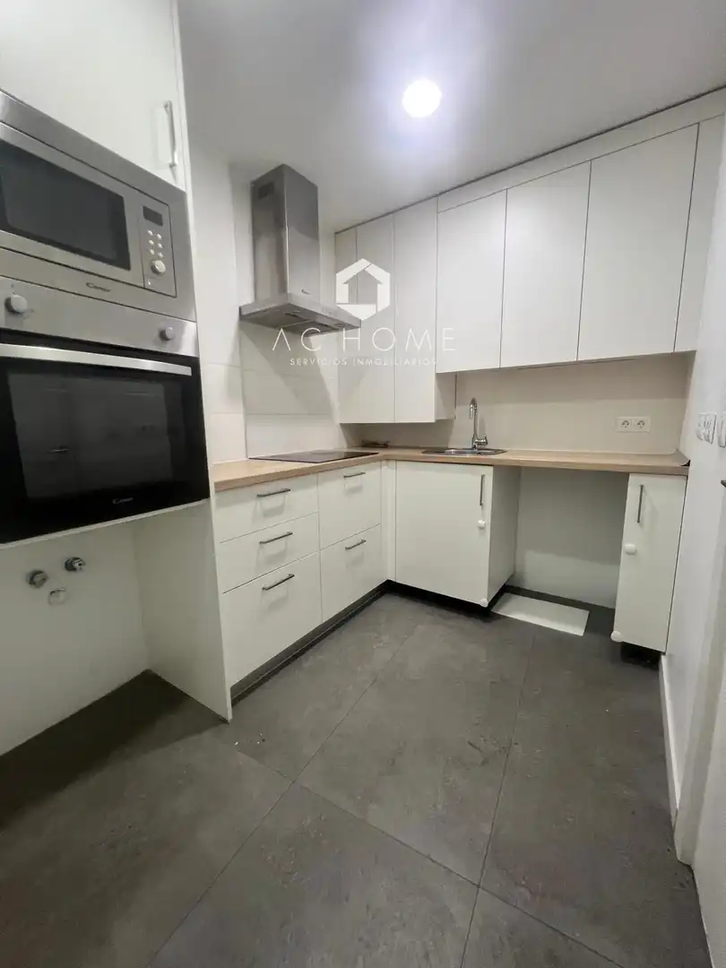 Cocina de Piso de alquiler en Campo Real con Aire acondicionado, Calefacción y Piscina