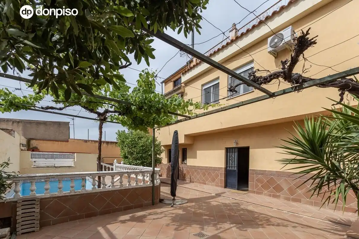 Xalet amb terrassa en venda a Calle REINA MORA 15, imagen 3