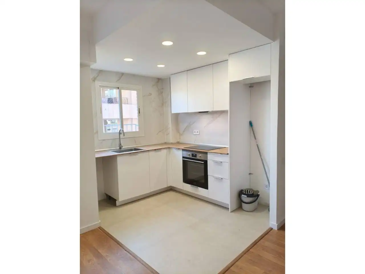 Piso en venta en Calle Poetessa Caparà, Sant Pere Nord