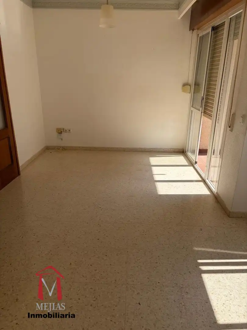 Piso con ascensor en venta en Zona de la Vega, imagen 4