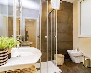 Bathroom of Apartment to rent in Donostia - San Sebastián   with Air Conditioner and Balcony