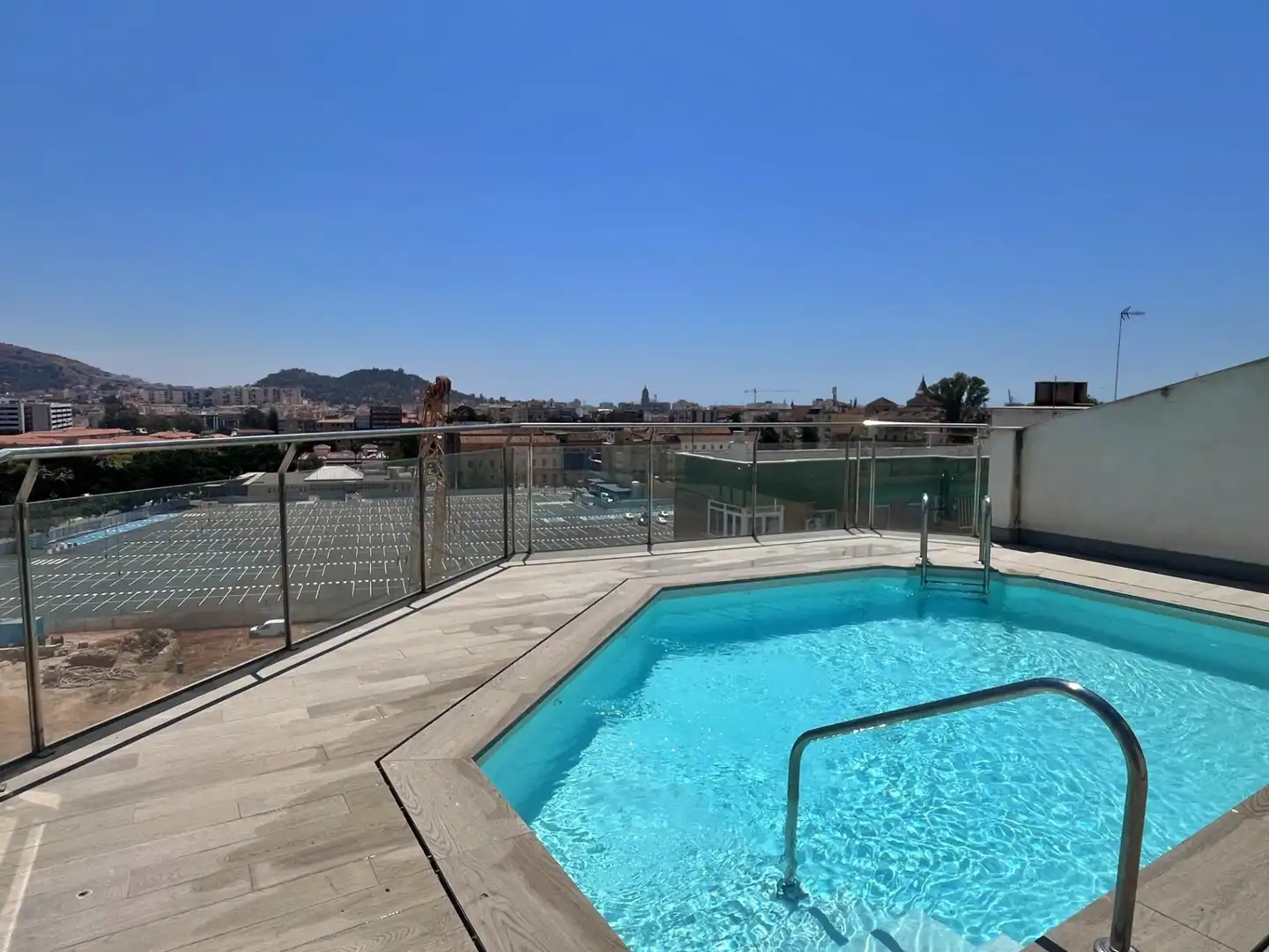 Schwimmbecken von Wohnung zur Miete in Málaga mit Klimaanlage, Heizung und Terrasse