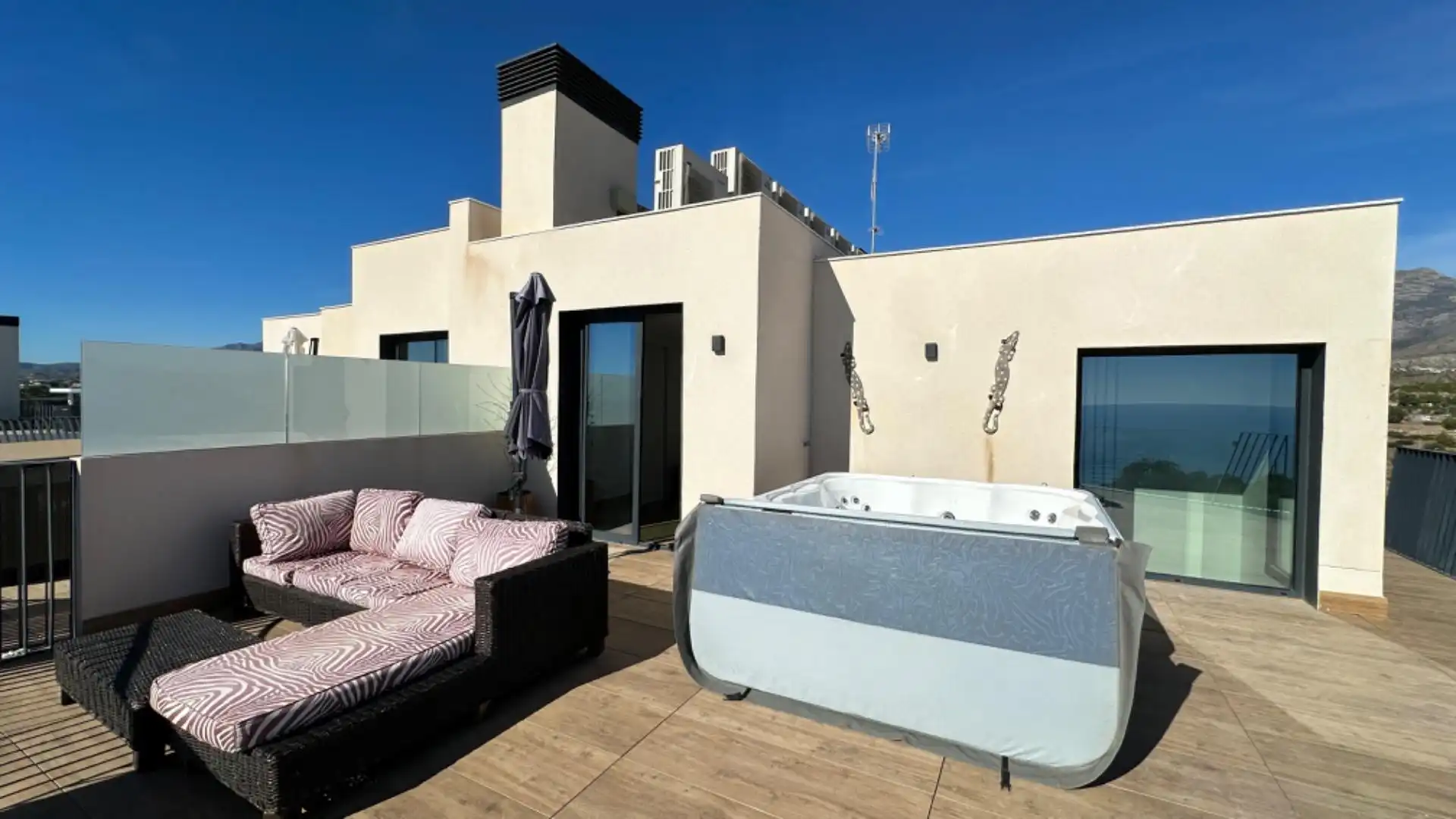 Penthouse with pool for sale in Cl Edeta, imagen 10
