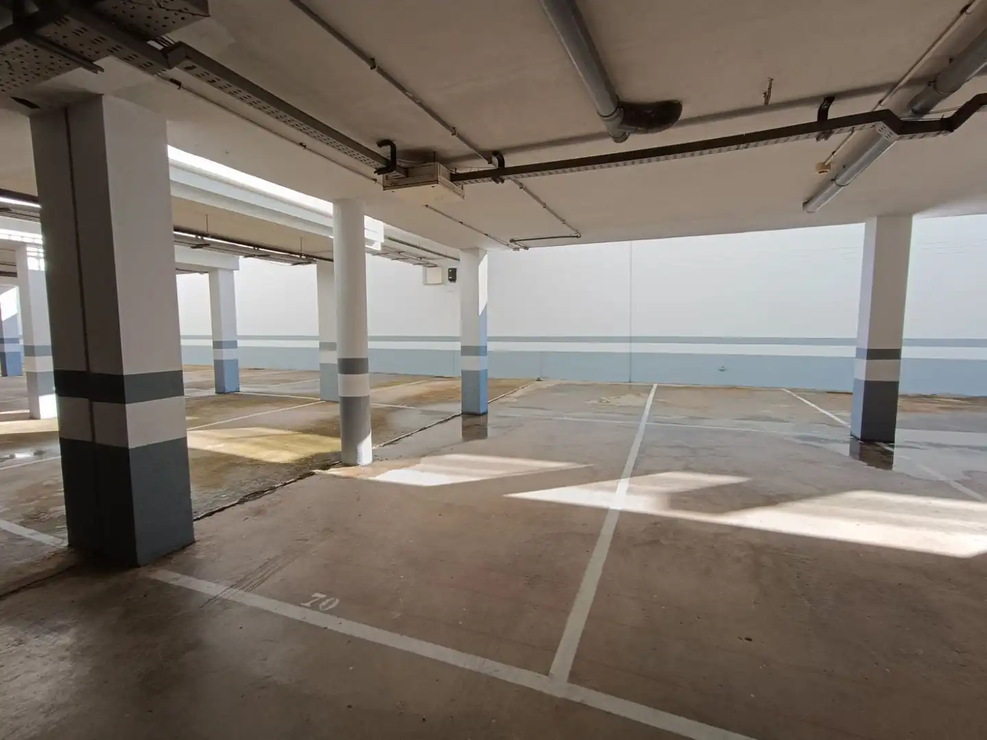 Parkplatz von Wohnung zum Verkauf in El Rompido mit Klimaanlage, Terrasse und Möbliert