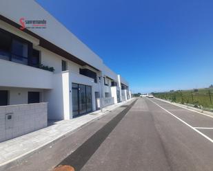 Vista exterior de Àtic de lloguer en Santander amb Calefacció, Terrassa i Traster