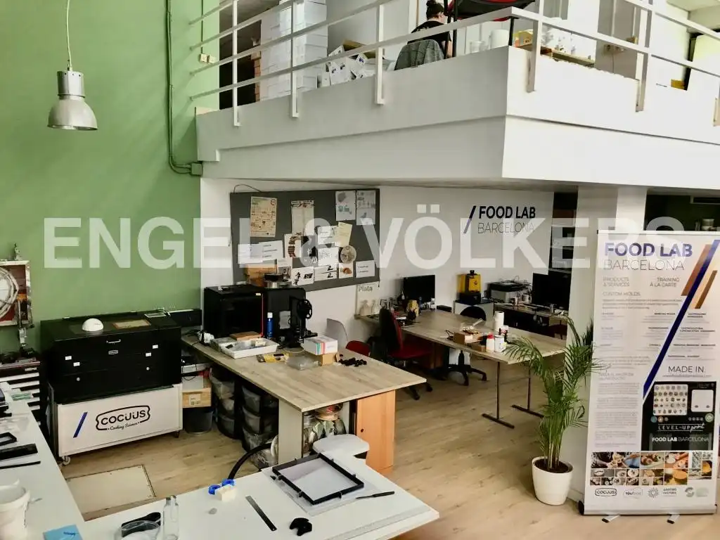 Cocina de Oficina en venta en Barcelona con Terraza
