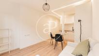 Living room of Flat for sale in  Madrid Capital  with Air Conditioner, Heating and Furnished