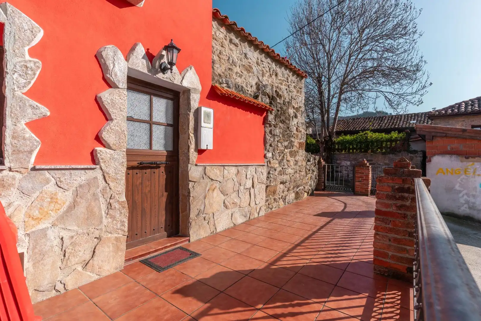 Exterior view of Houses for sale in Lena