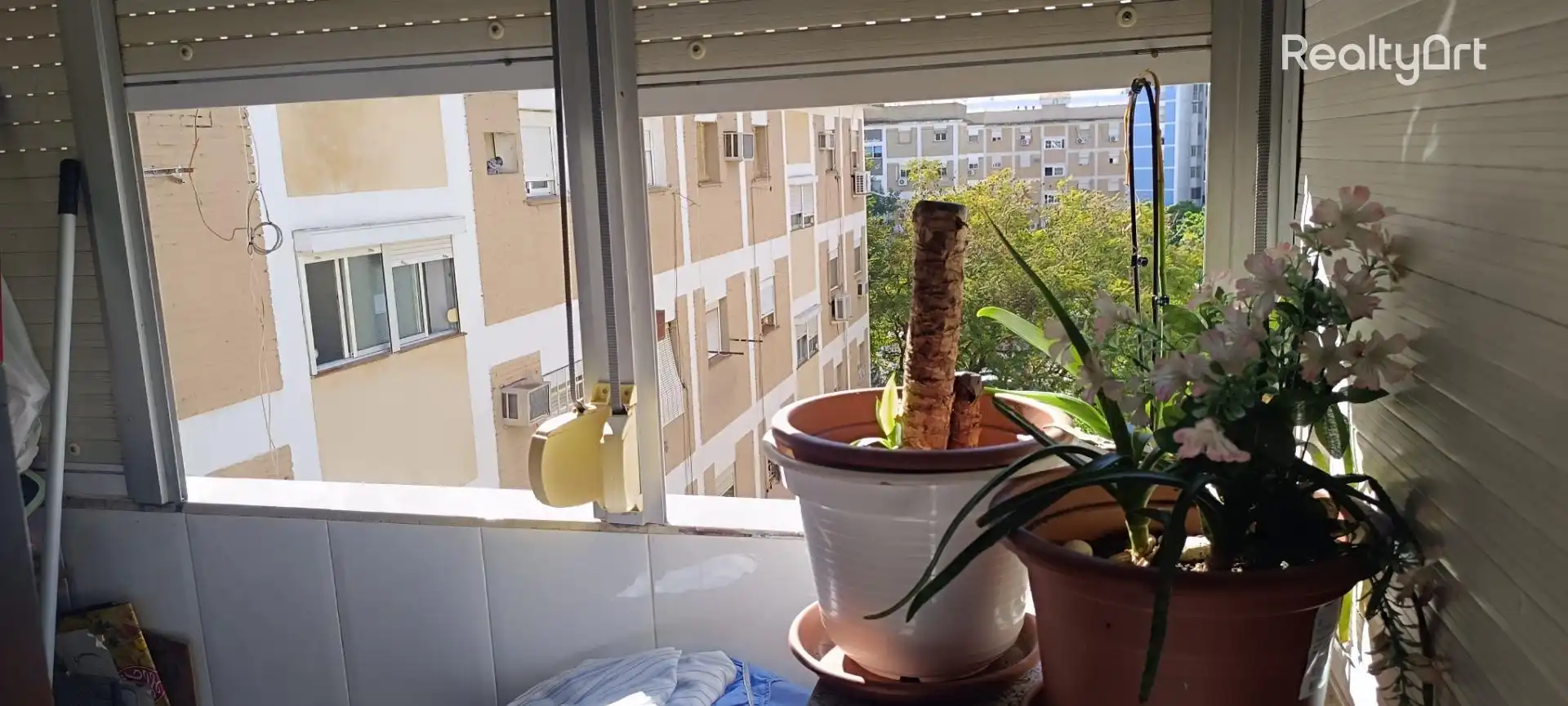 Balcony of Flat for sale in Sevilla  with Air Conditioner, Terrace and Furnished
