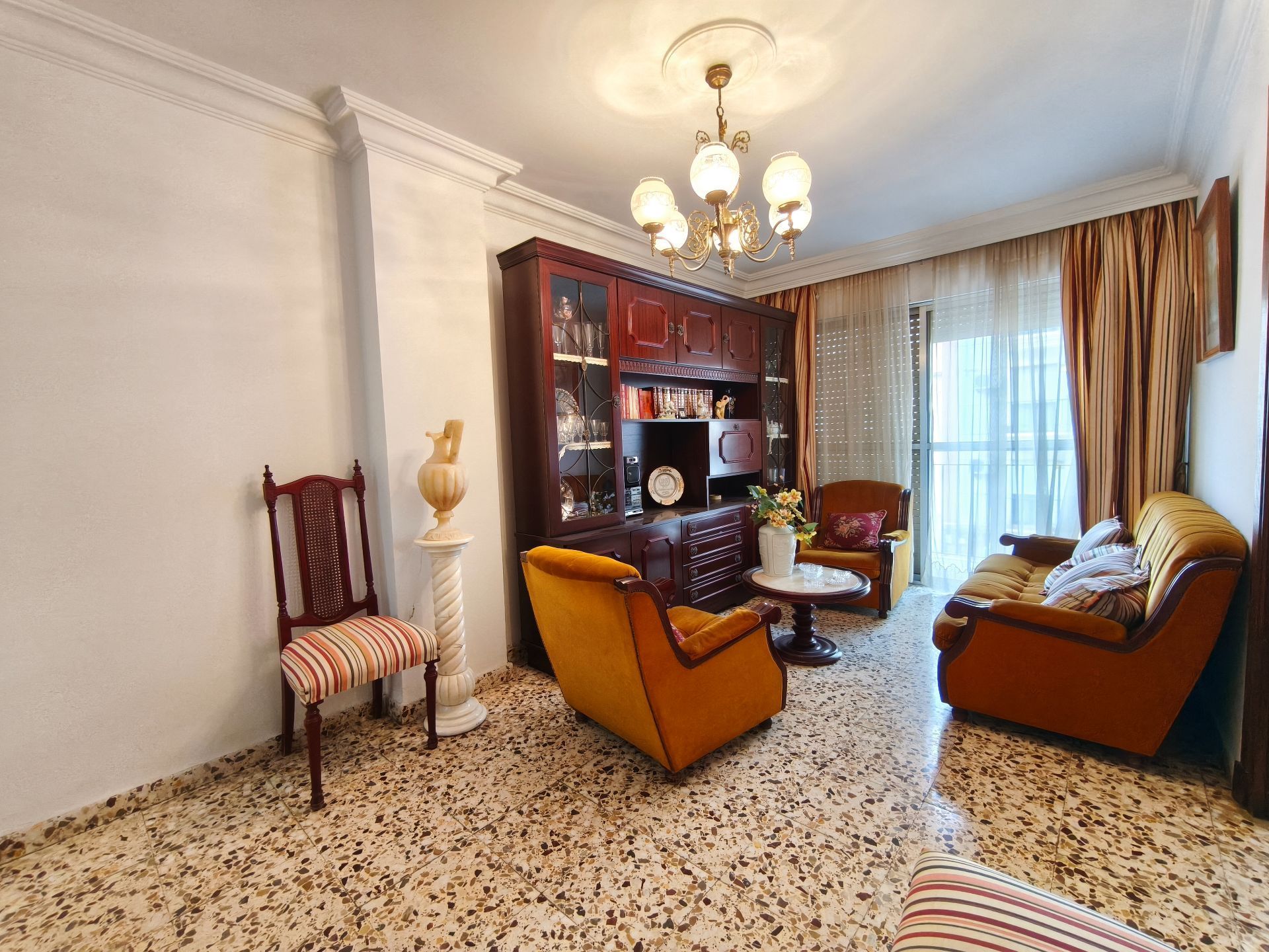 Piso en venta en Galaroza, Nuevo Parque - Los Rosales - Tráfico Pesado