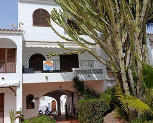 Exterior view of Duplex for sale in La Manga del Mar Menor  with Terrace, Furnished and Balcony