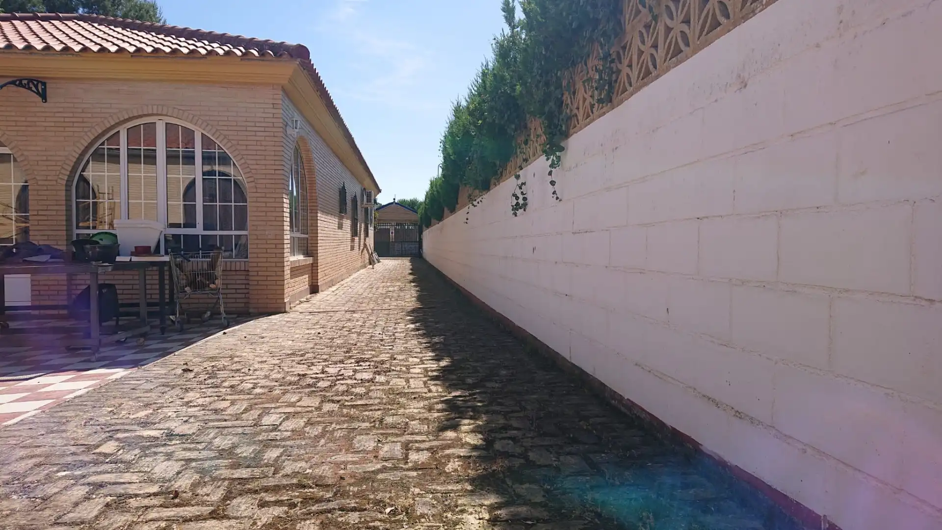 Vista exterior de Casa o chalet en venta en Espartinas con Aire acondicionado, Jardín privado y Terraza