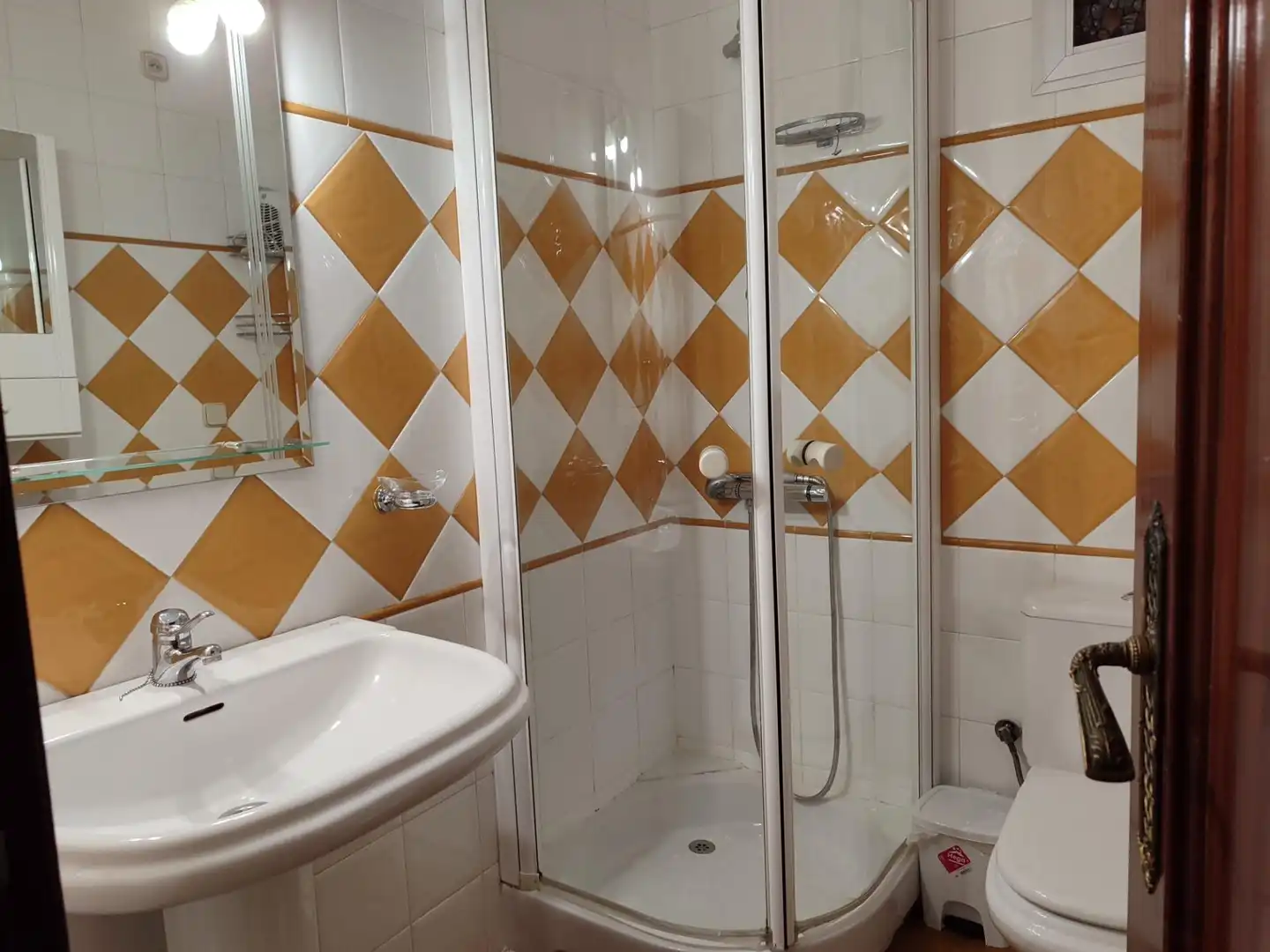 Room in Calle LOZOYA, El Plantinar – Avda. La Paz - El Juncal