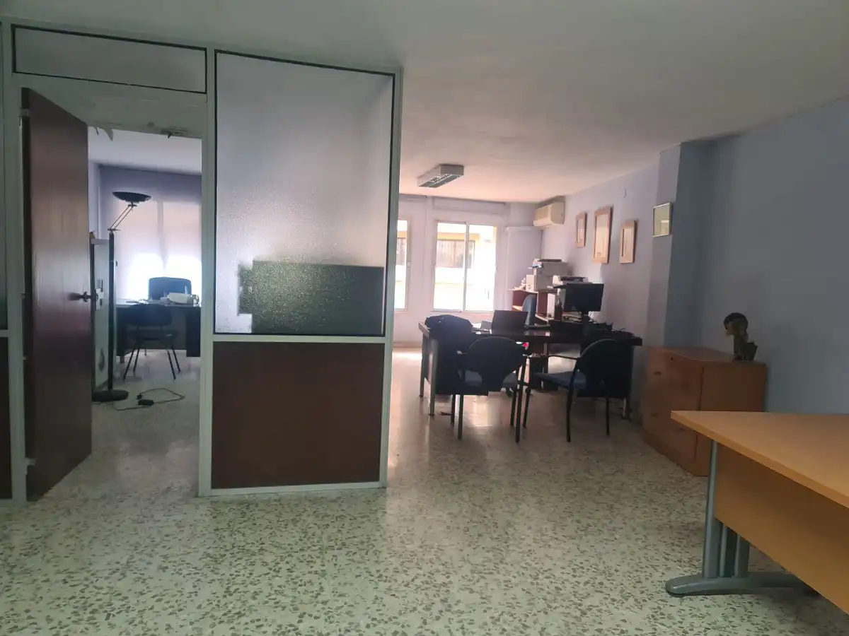 Büro zum Verkauf in Casco Antiguo, imagen 3