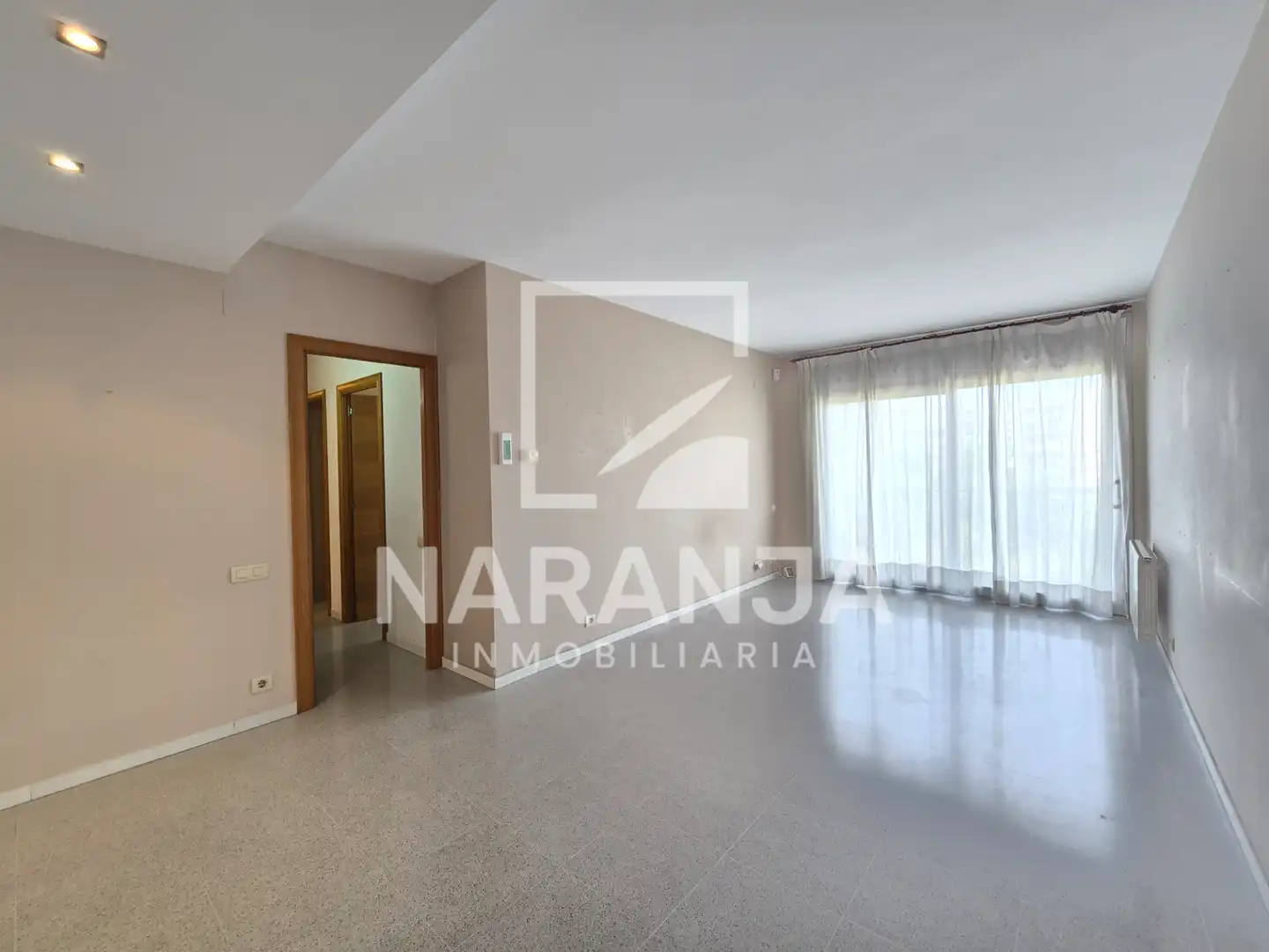 Appartamento con terrazza in vendita a Sant Joan Baptista, imagen 2