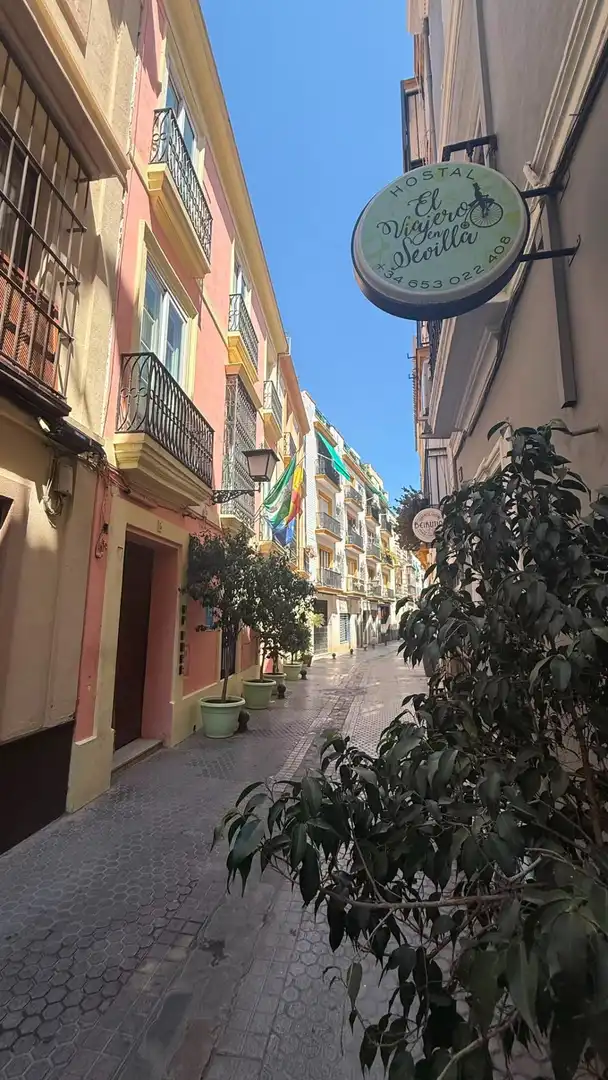 Vista exterior de Apartamento en venta en Sevilla con Aire acondicionado, Calefacción y Trastero