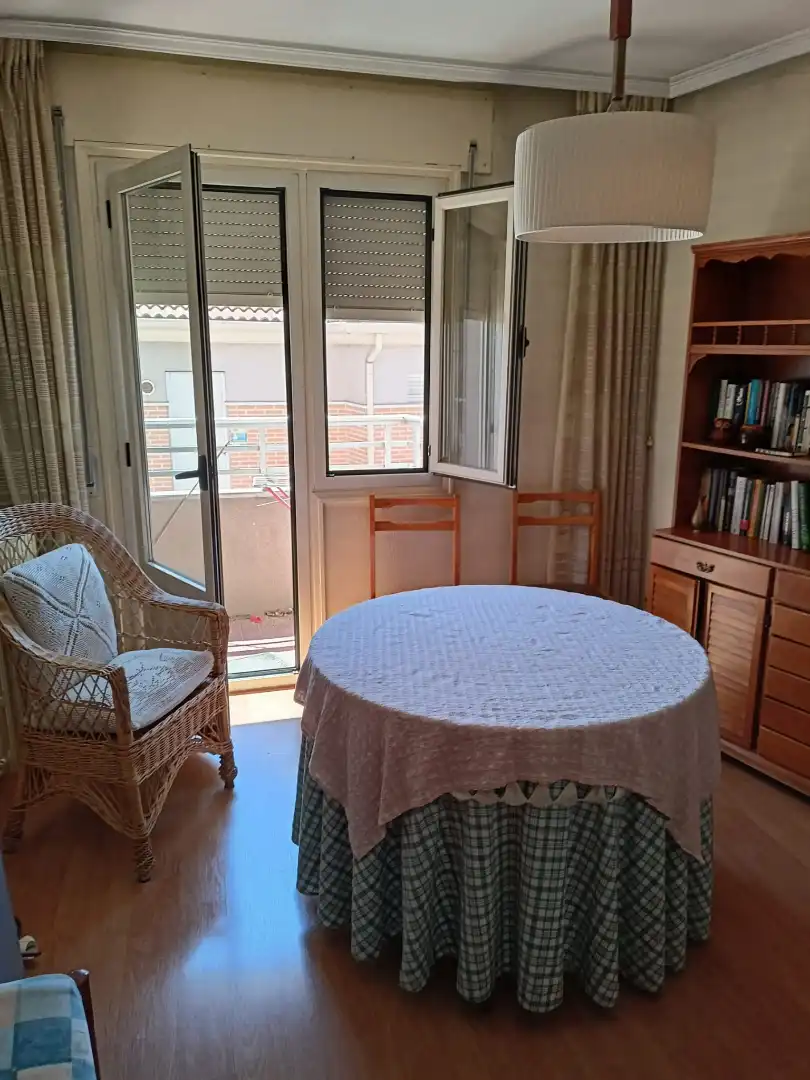 Dormitori de Pis en venda en Íscar amb Calefacció, Parquet i Terrassa