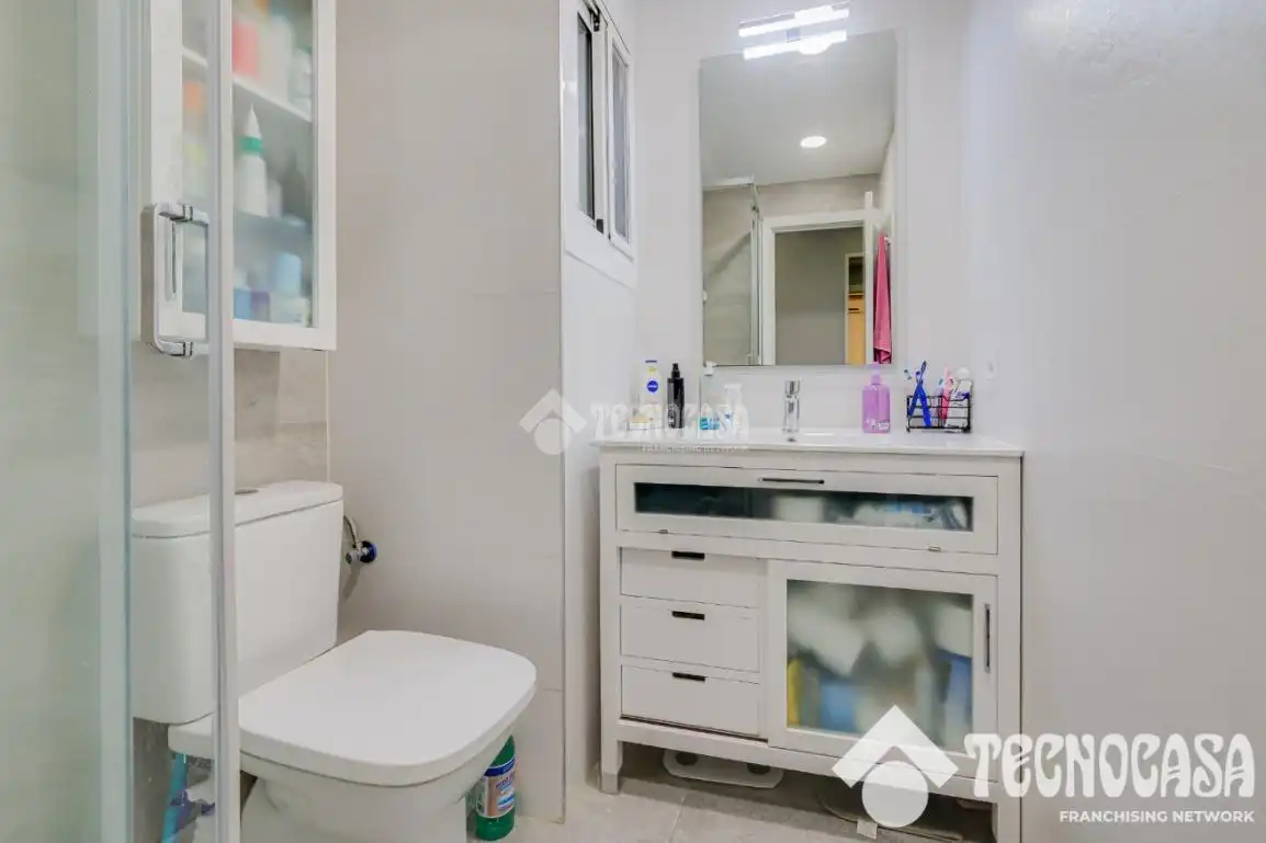 Piso con terraza en venta en Nou Barris, imagen 19