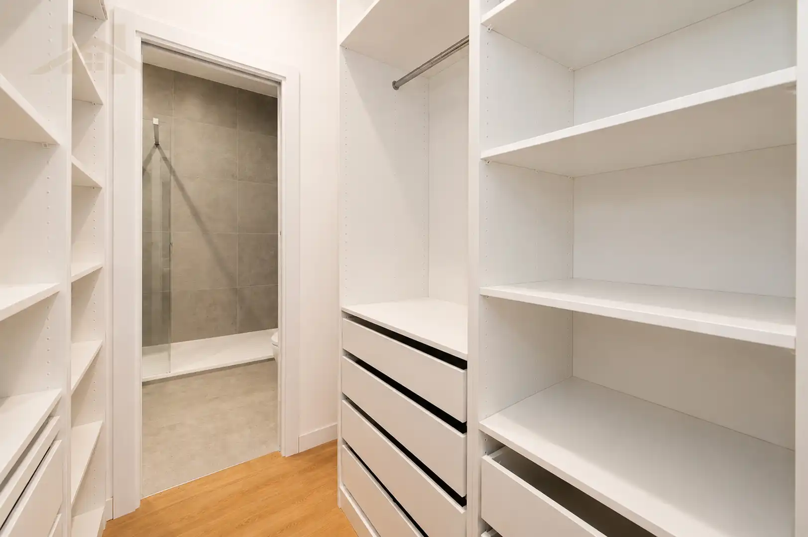 Schlafzimmer von Wohnung zum Verkauf in Tres Cantos mit Klimaanlage, Heizung und Möbliert