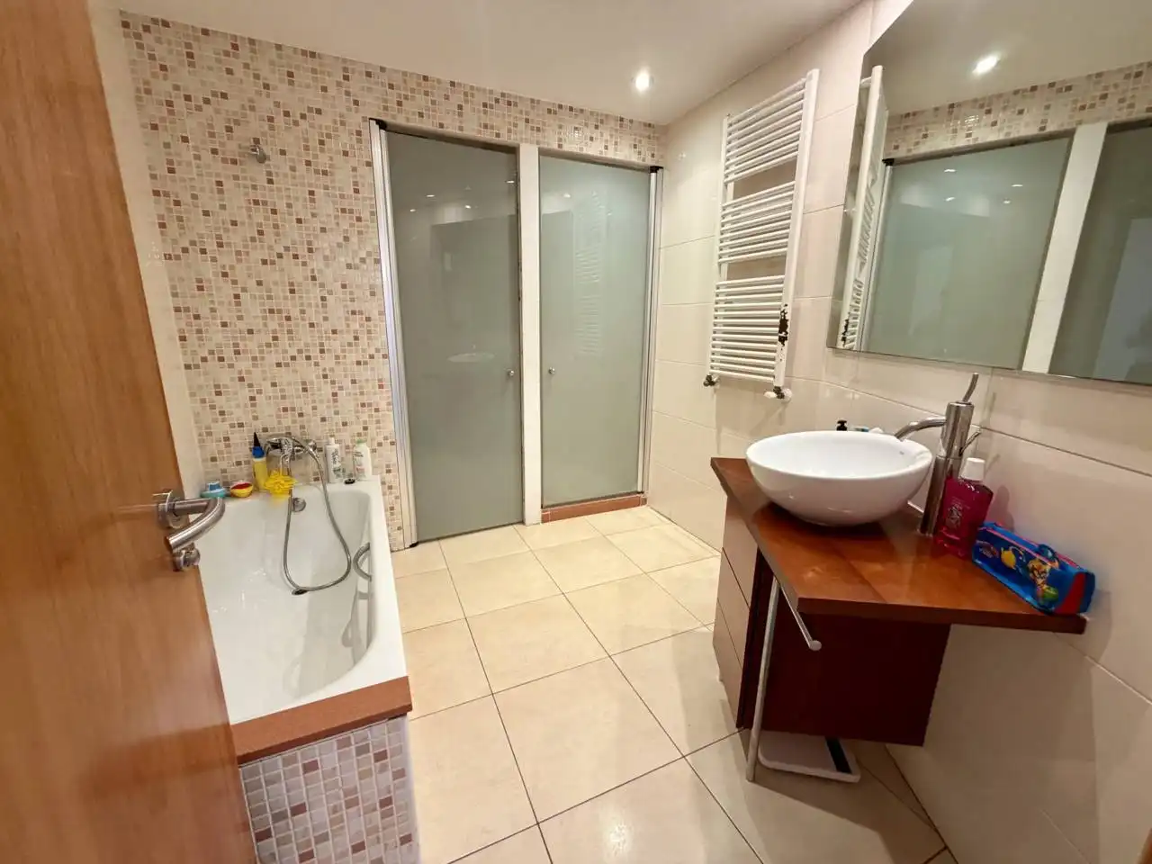 Baño de Casa adosada en venta en Vidreres con Calefacción, Jardín privado y Terraza