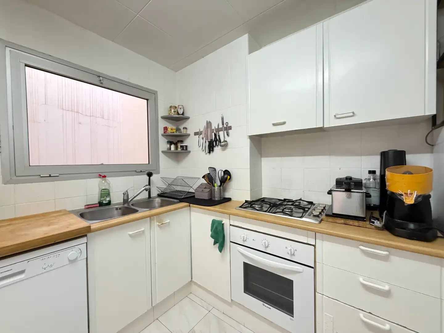 Cocina de Apartamento en venta en Roses con Aire acondicionado, Terraza y Amueblado