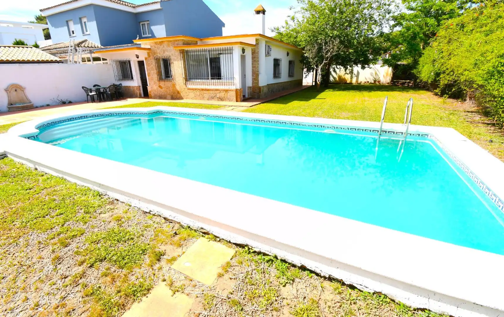 Piscina de Casa o xalet en venda en El Puerto de Santa María