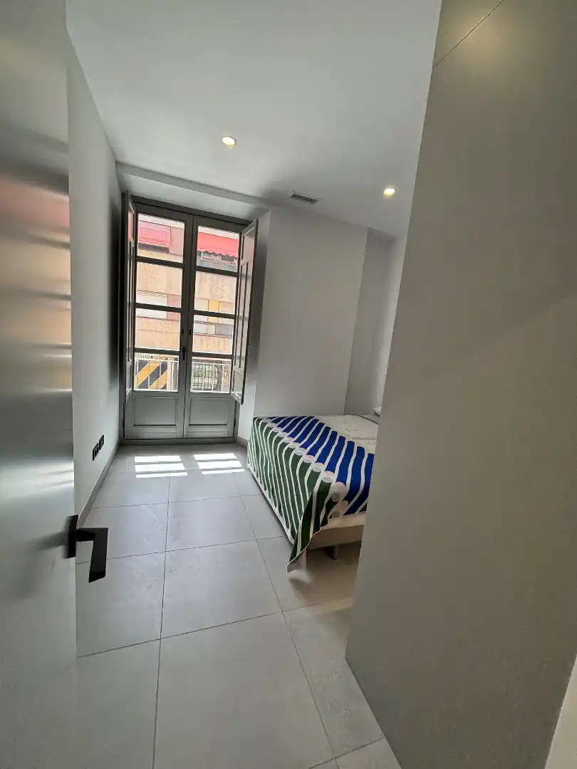 Schlafzimmer von Wohnung zur Miete in Granada mit Klimaanlage, Heizung und Möbliert