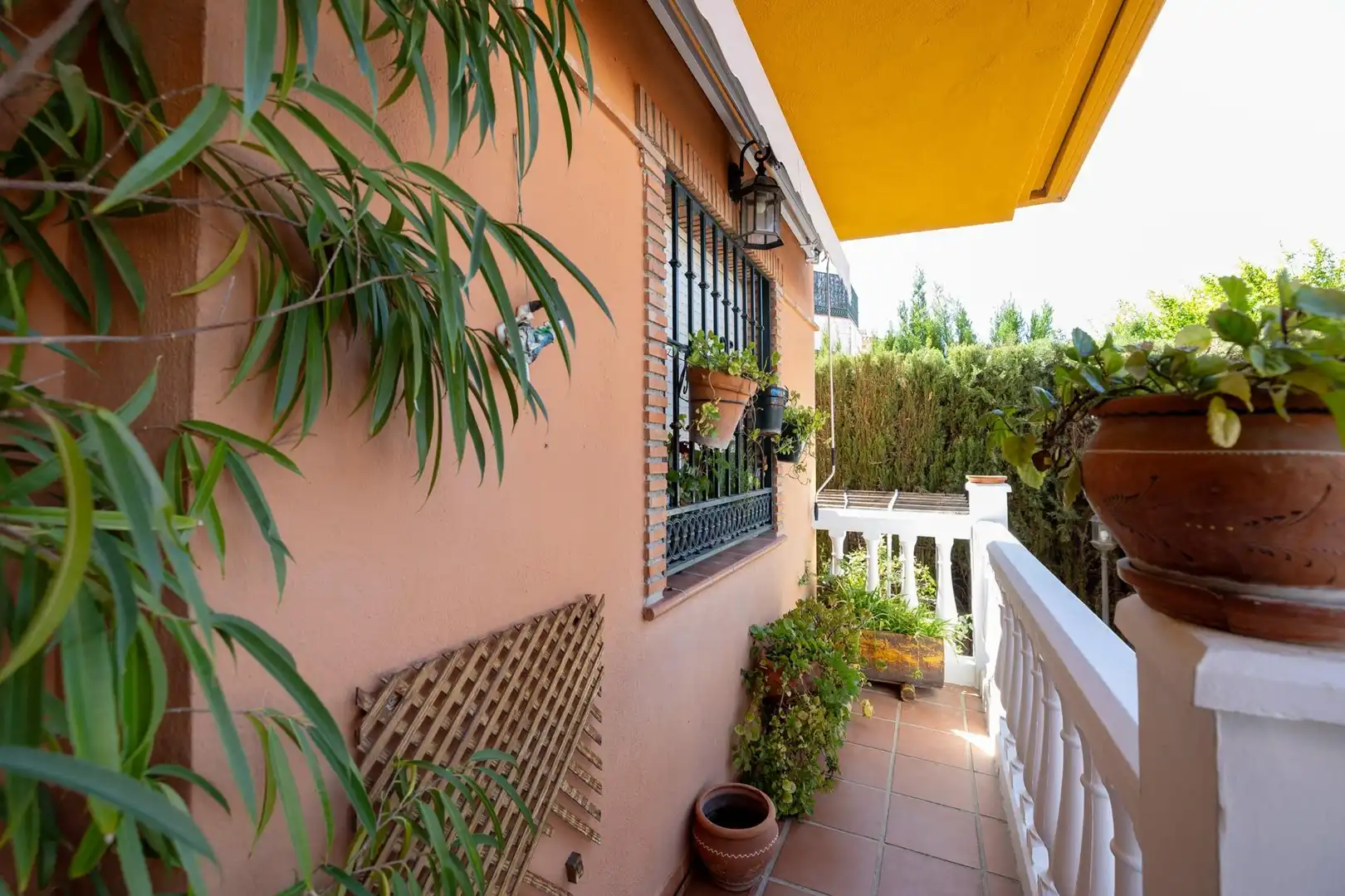 Terraza de Casa o chalet en venta en Cúllar Vega con Aire acondicionado, Calefacción y Jardín privado