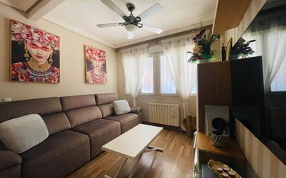 Sala d'estar de Pis en venda en Getafe amb Aire condicionat, Calefacció i Forn