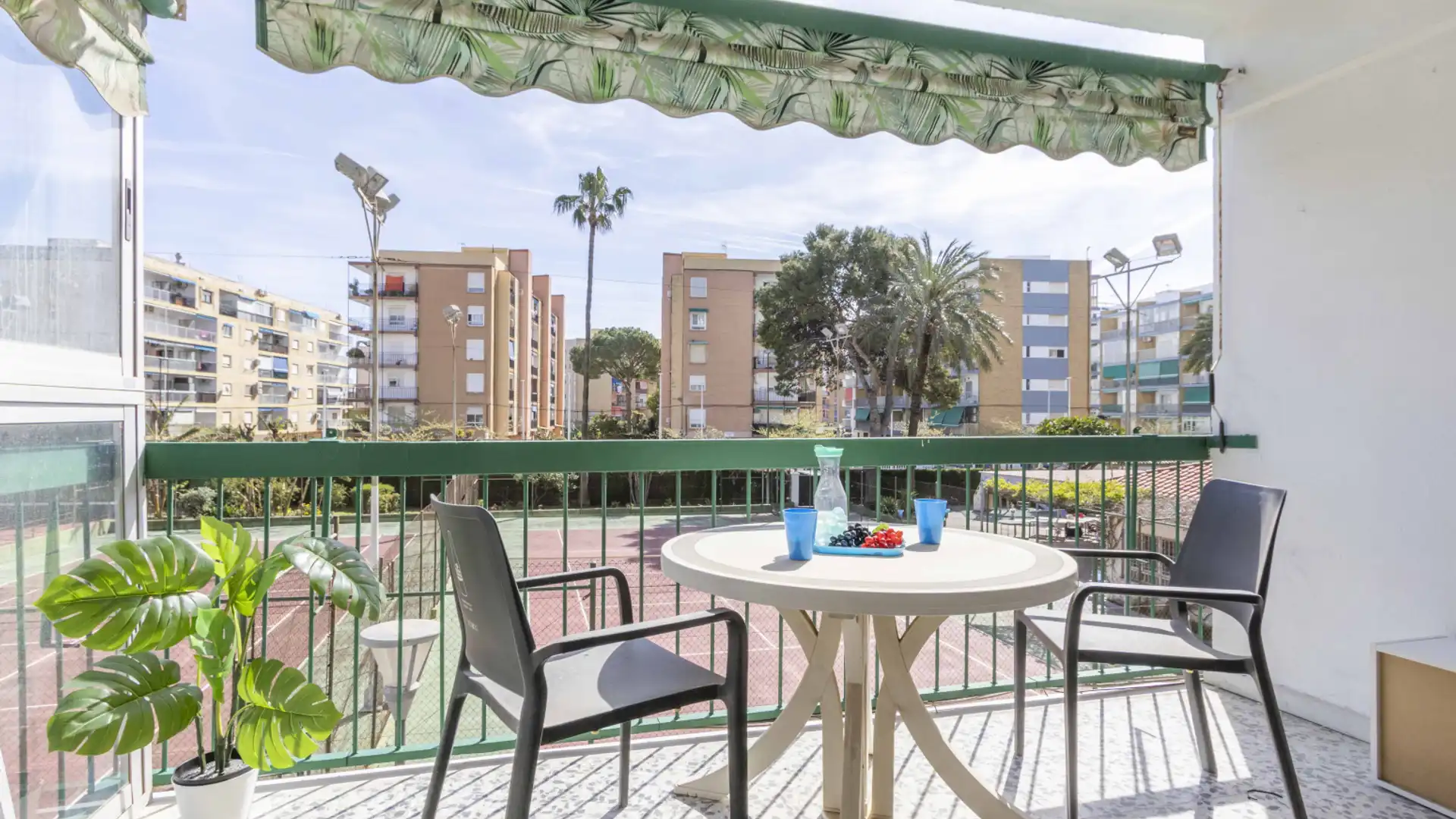 Terrasse von Wohnung zum Verkauf in La Pobla de Farnals mit Privatgarten, Schwimmbad und Balkon
