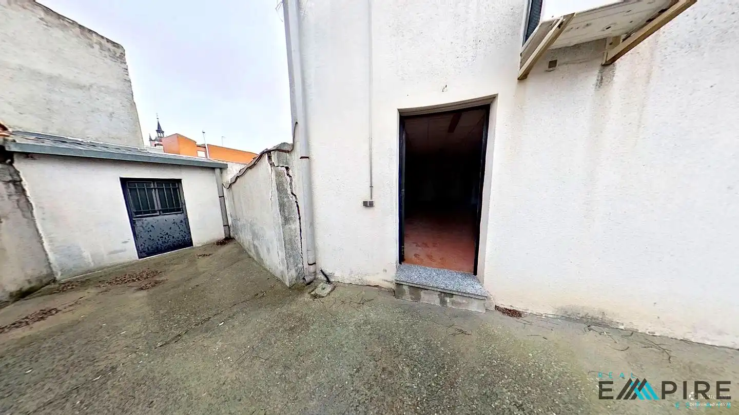 Vista exterior de Edificio en venta en Illescas