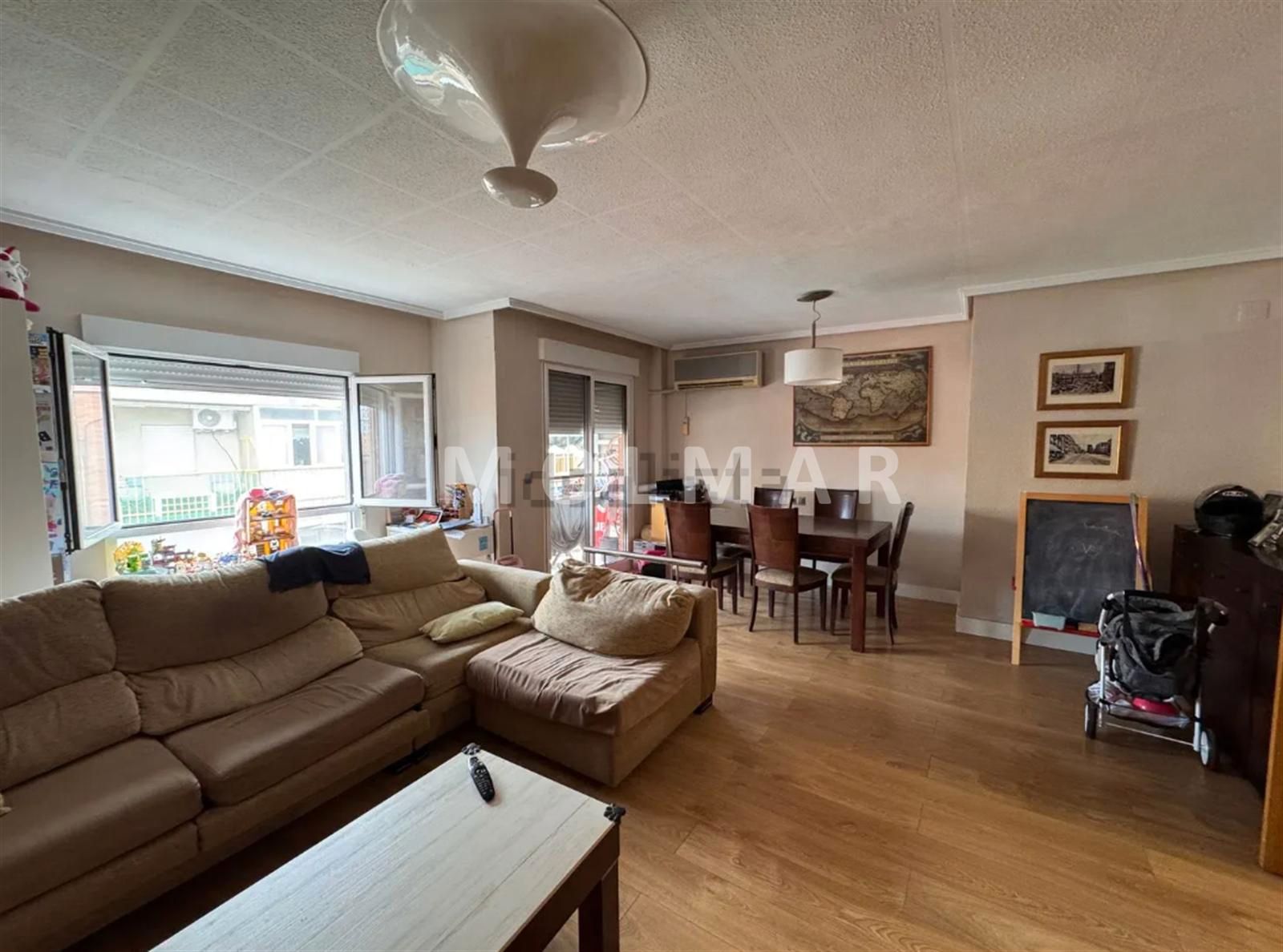 Living room of Flat for sale in Paterna  with Air Conditioner, Balcony and Internet