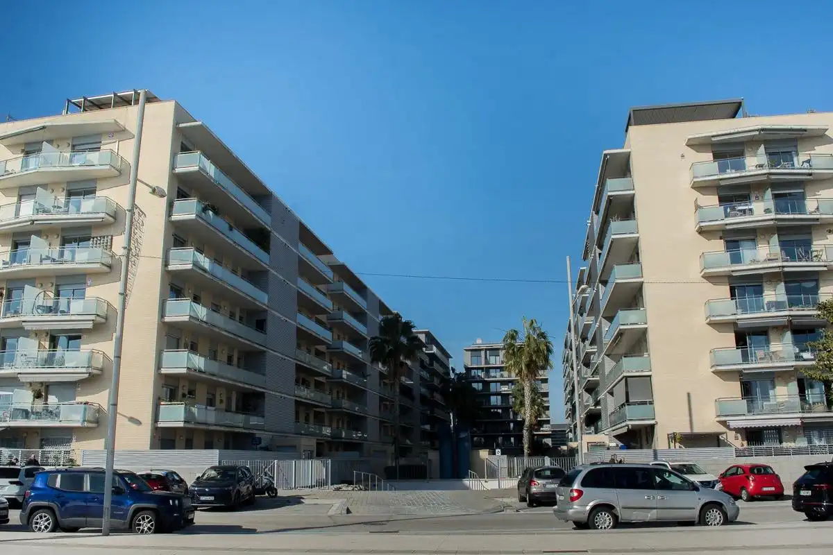 Exterior view of Flat for sale in Badalona  with Air Conditioner, Heating and Parquet flooring
