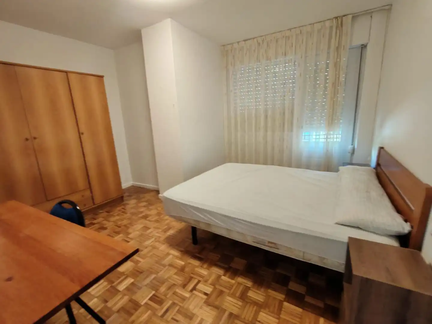 Bedroom of Flat for rent in Vigo   with Terrace, Furnished and Balcony