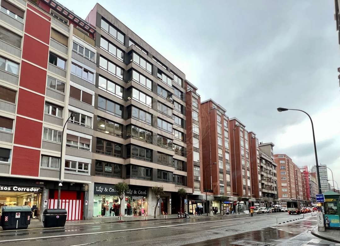Exterior view of Office to rent in Bilbao   with Air Conditioner