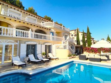 Villa con balcone in vendita a CV-735