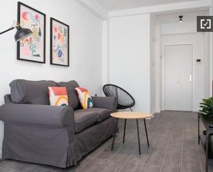 Living room of Flat to rent in  Madrid Capital  with Air Conditioner and Balcony