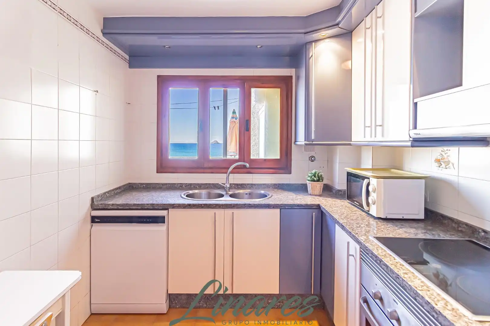 Cocina de Casa o chalet en venta en La Manga del Mar Menor con Terraza, Amueblado y Piscina comunitaria
