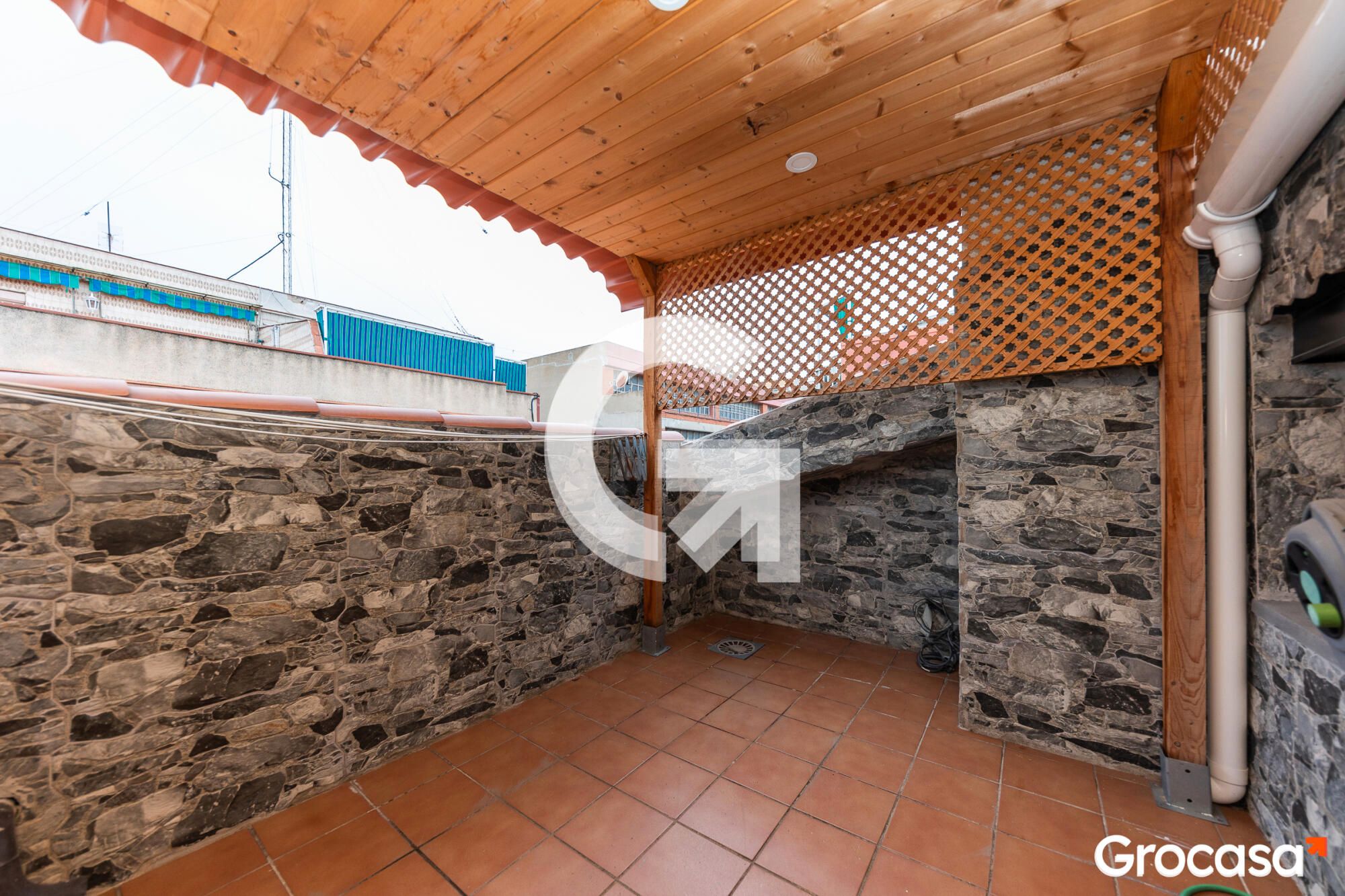 Terrassa de Dúplex en venda en Santa Coloma de Gramenet amb Aire condicionat, Calefacció i Terrassa