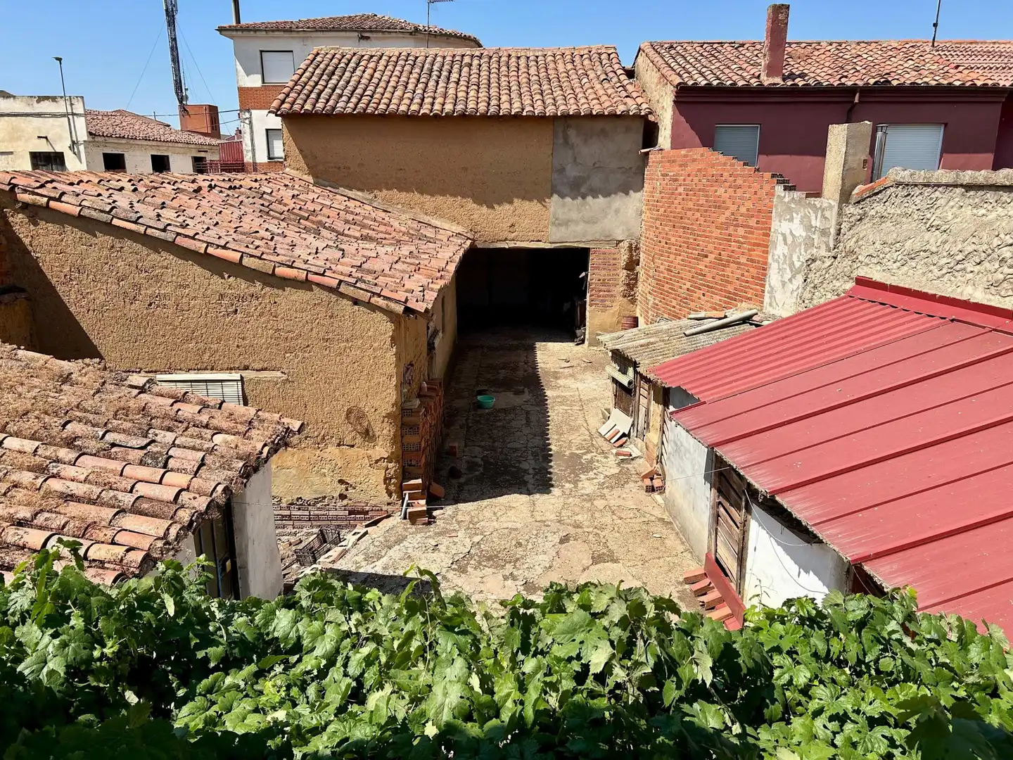 Casa adosada en venda en Valencia de Don Juan amb Calefacció