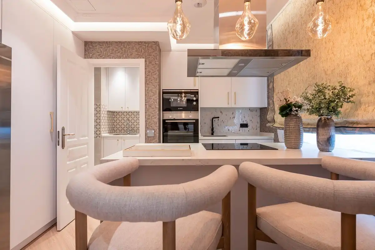 Flat with lift for sale in C. de Guzmán el Bueno, imagen 17