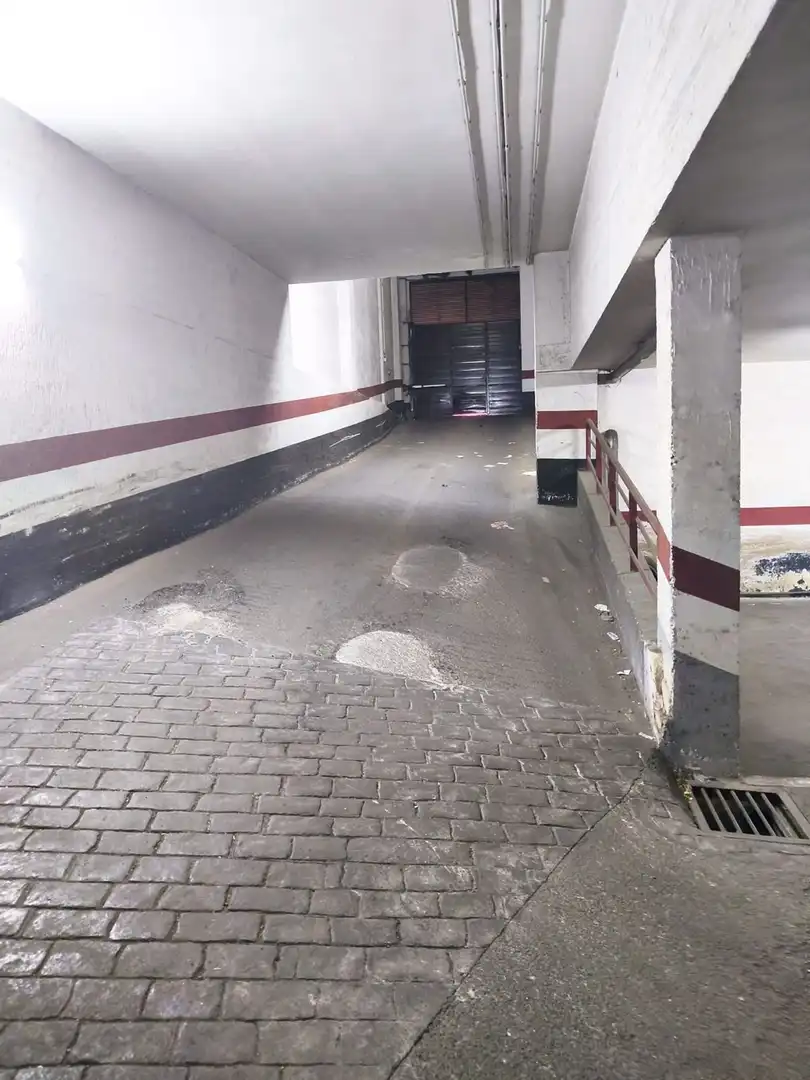 Parking de Apartamento en venta en Ciudad Real con Balcón