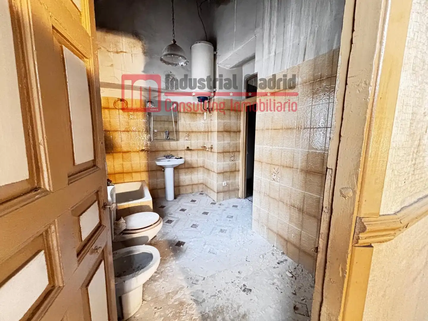 Badezimmer von Gebäude zum Verkauf in Arganda del Rey